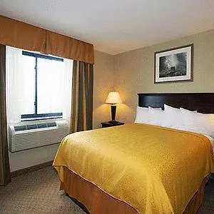 Quality Jamaica Airtrain Hotel